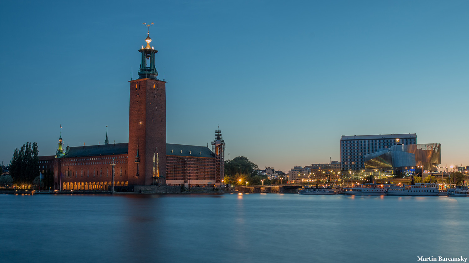 Our Weelo tours takes you to Stockholm city hall